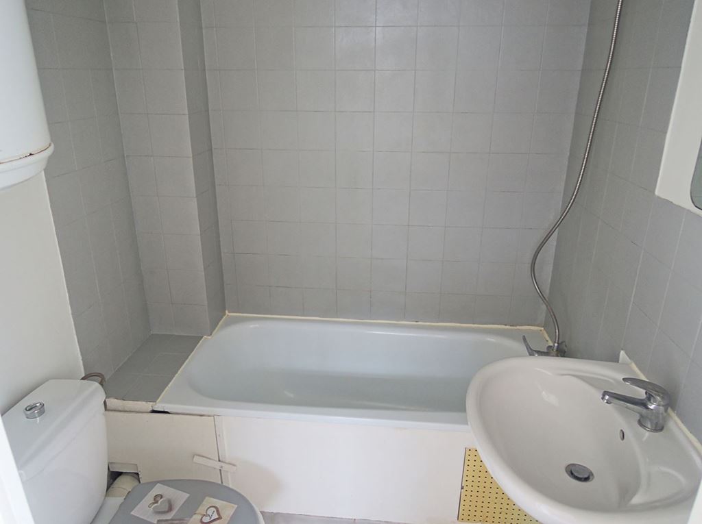 Appartement Studio LA QUEUE LEZ YVELINES (78940) WEST BRIDGE
